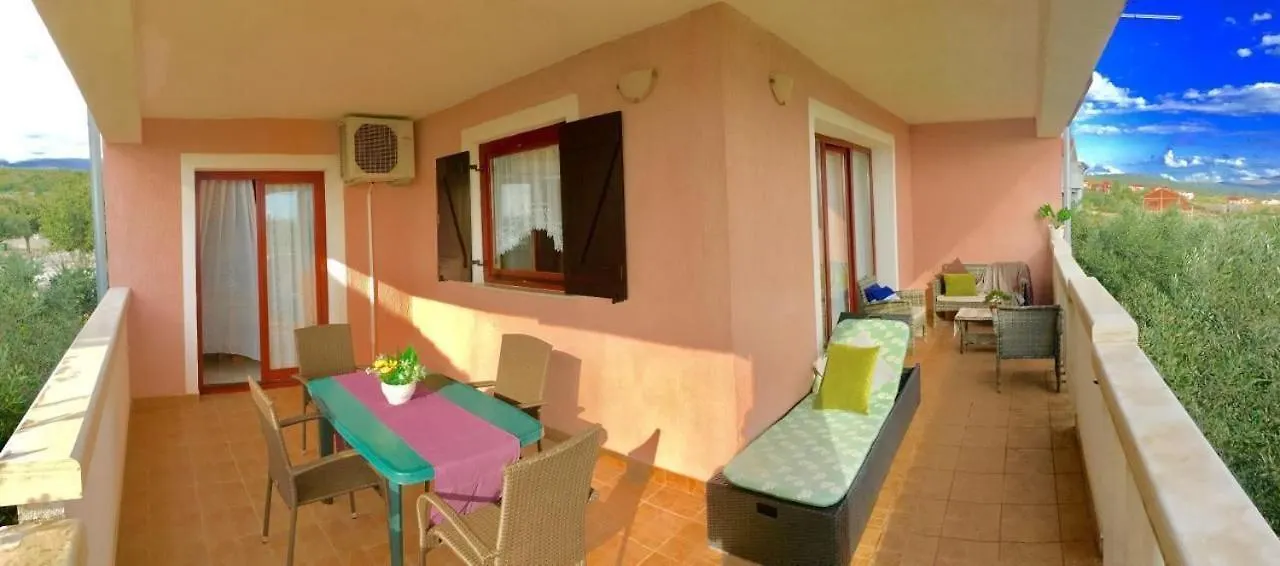 Olive House Apartment A4 Maslenica Croatia